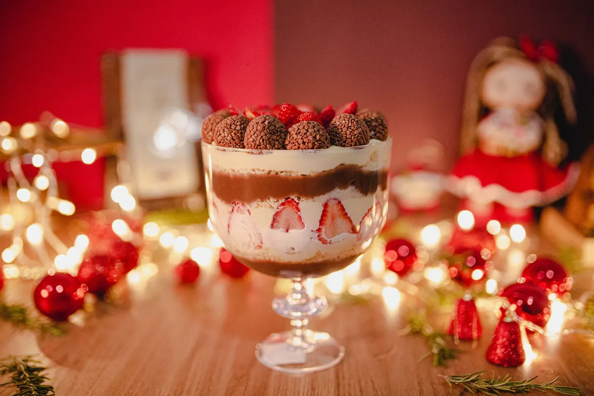 Summer Berry Trifle: A Make-Ahead Layered Dessert for Hot Days